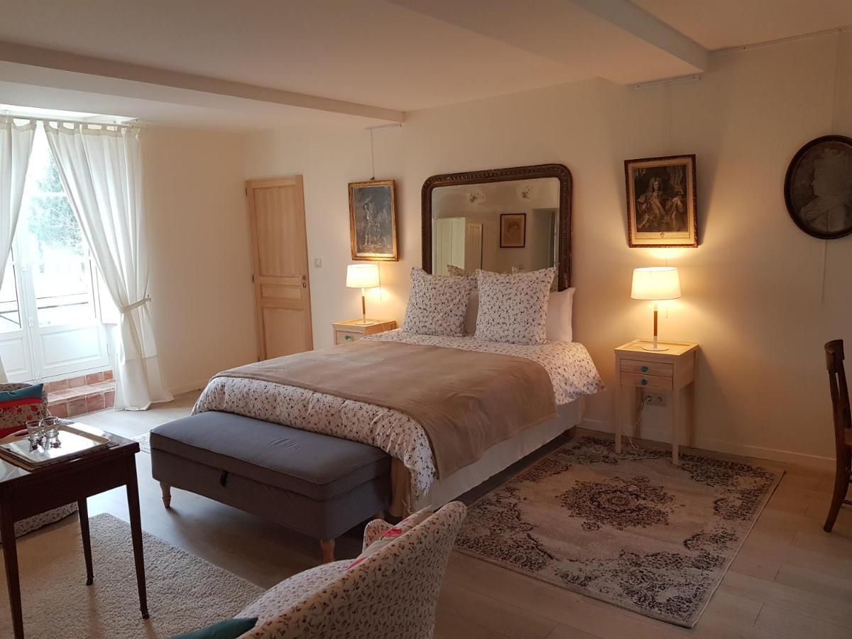 Bed and Breakfast Le Manoir Du Ribardon Neuvy-au-Houlme Exterior foto
